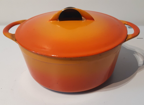 COCOTTE RONDE EN Fonte Émaillée LE CREUSET MODELE D orange volcanique