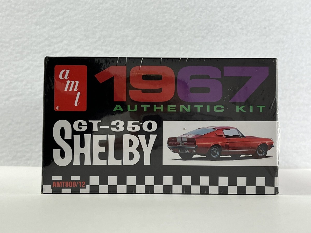 AMT 1967 Shelby GT-350 Plastic Model Kit 1:25 Scale AMT800