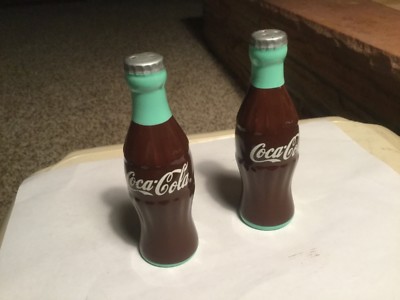 Coca-Cola - Green top -Salt & Pepper Shaker Set
