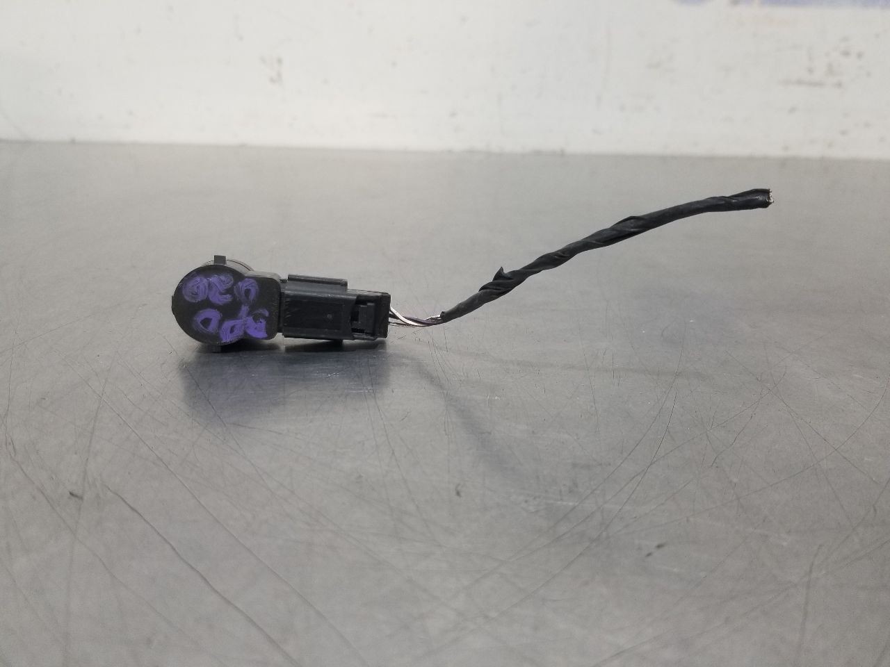 22 2022 MASERATI LEVANTE FRONT BUMPER SENSOR WITH PIGTAIL 