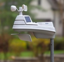 AcuRite 01528 Wireless Weather Station with 5-in-1 Sensor