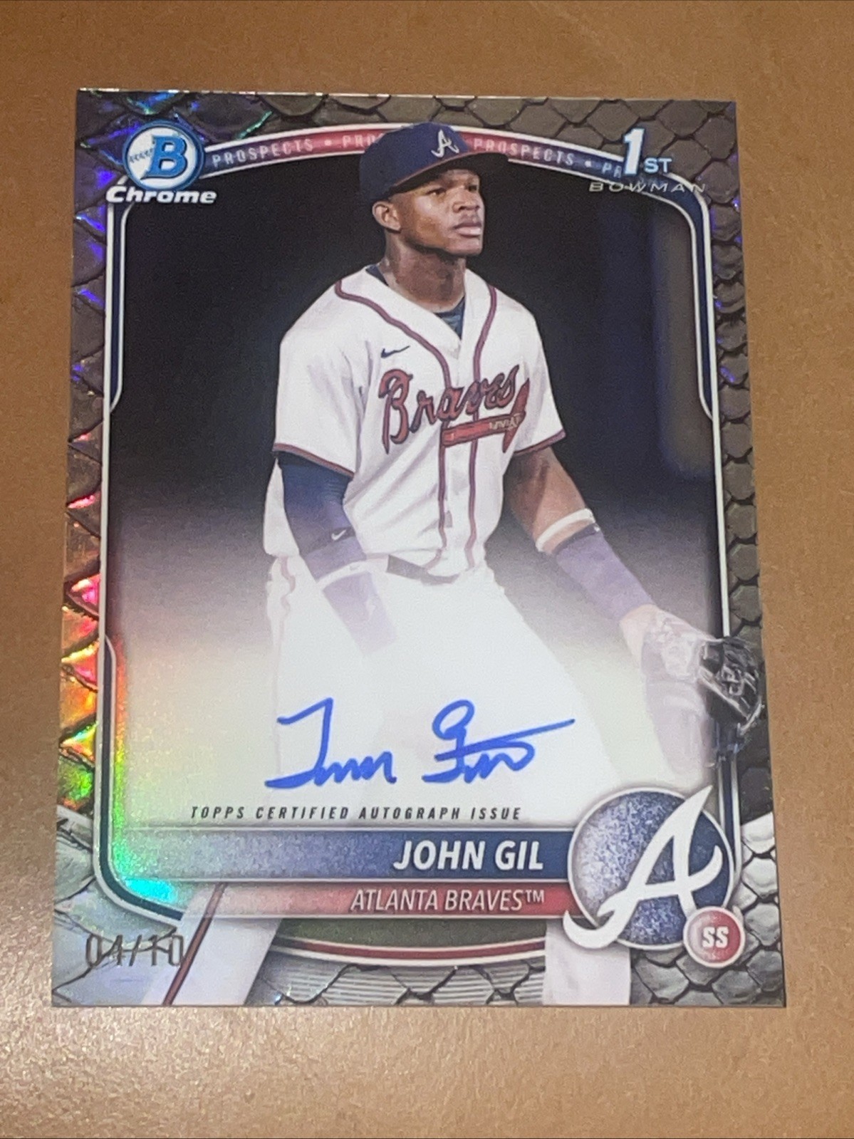 2025 Bowman Chrome John Gil 1st BLACK Reptilian Refractor AUTO #4/10 ATL Braves