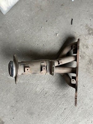 Exhaust Manifold 4-138 2.3L Automatic Transmission Fits 06-08