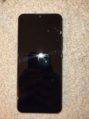 Cricket Icon 3 Android Smartphone **Cracked Screen, No SIM tray** - Picture 1 of 6