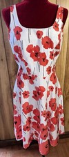 Women’s Size 8 Breakin’ Loose Summer Dress Beautiful Red Floral Print Pre Owned
