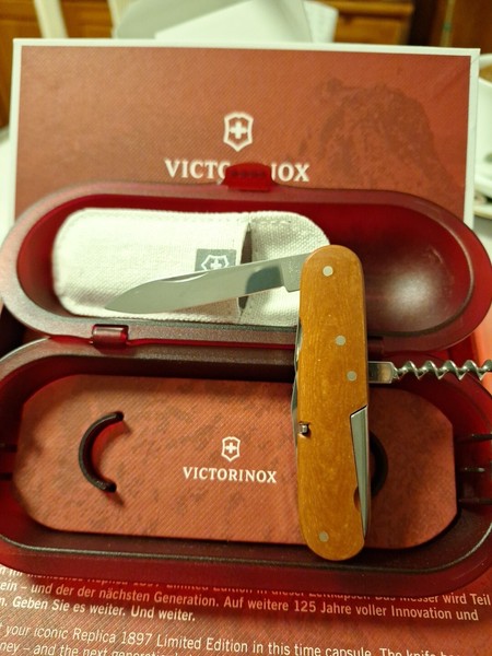 Navaja Suiza Victorinox RÉPLICA Del OFICIAL 1897 Edición Limitada Y Numerada