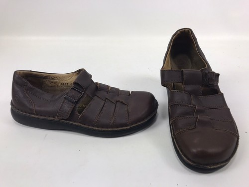 brown h sandals