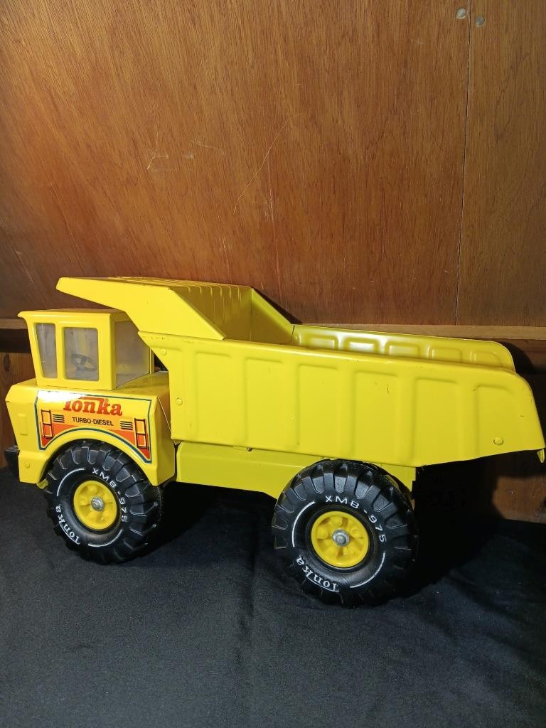 Picture 4 of 12