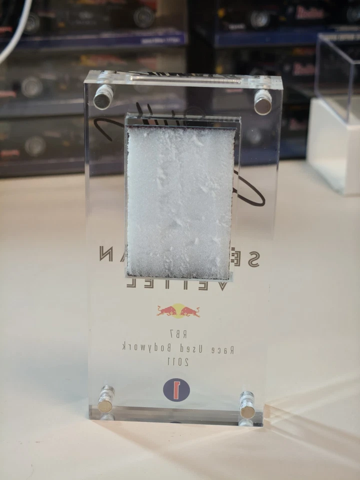 S.Vettel 2011 Race Used Bodywork in Acrylic RedBull Formula 1 world champion RB7 - Image 4 of 4