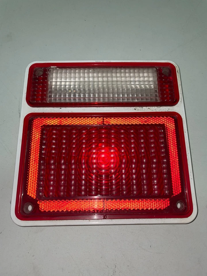 GMC Chevrolet Serie G 1971-1984 furgonetas G10 G20 lente de luz trasera 2 5963147, 5962558 Foto 2 de 4