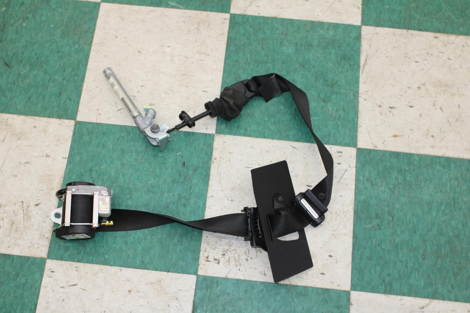 Maserati Ghibli 2014-2024 Front Left Seat belt Black