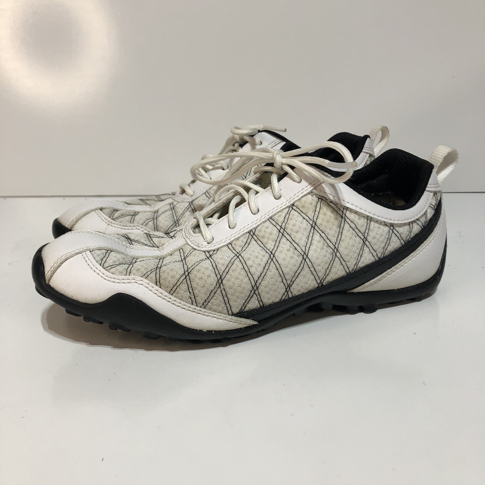 8M Spikeless Golf Shoes White 
