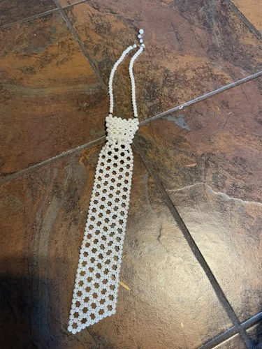 VINTAGE FAUX PEARL NECKTIE NECKLACE White Beaded Tie Choker Costume Jewelry