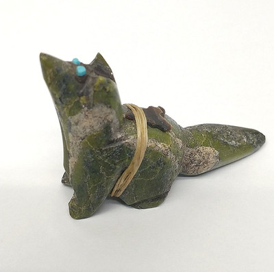 Zuni Azurite/Malachite WOLF Coyote Fetish w/Arrowhead Bundle Turquoise Eyes