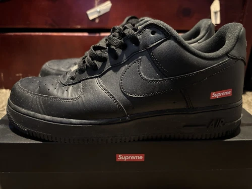 Nike Air Force Noir Supreme Taille 9