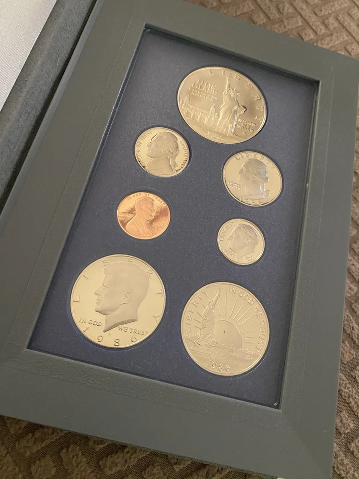 1986 US Mint Prestige Set - Image 2 of 4