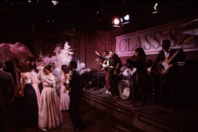 Nile Rodgers Alfa Anderson Tony Thompson Chic Performing 1982 Tv Old Photo 3