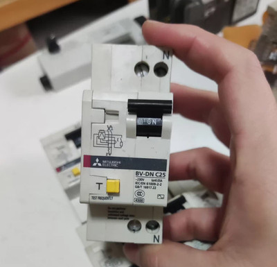 1PC NEW MITSUBISHI Miniature leakage circuit breaker BV-DN C25 2P(1P+N) #LL