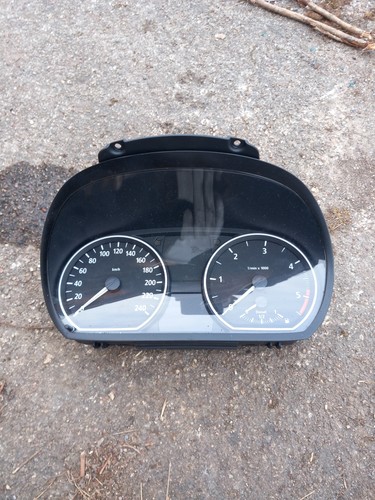 BMW 1 E87 1024952-21 Kombiinstrument 2.00 Diesel 120kw 2006 23811946