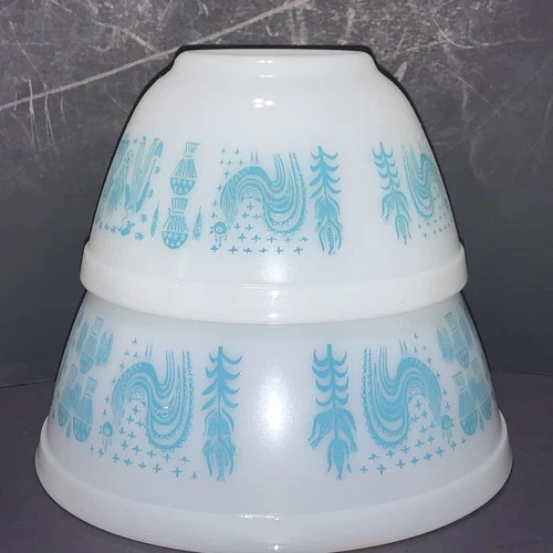 PYREX Butterprint Amish Nesting Bowls 401 and 402 Turquoise on White VTG  ￼