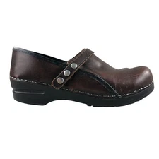 Sanita Women's Size 39 (8.5-9) Cori Brown Leather Snap Closed Toe Pro Clogs