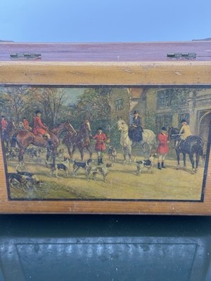 Vintage English Fox Hunting Decoupage Scene Cedar Dresser Top Box Jewelry