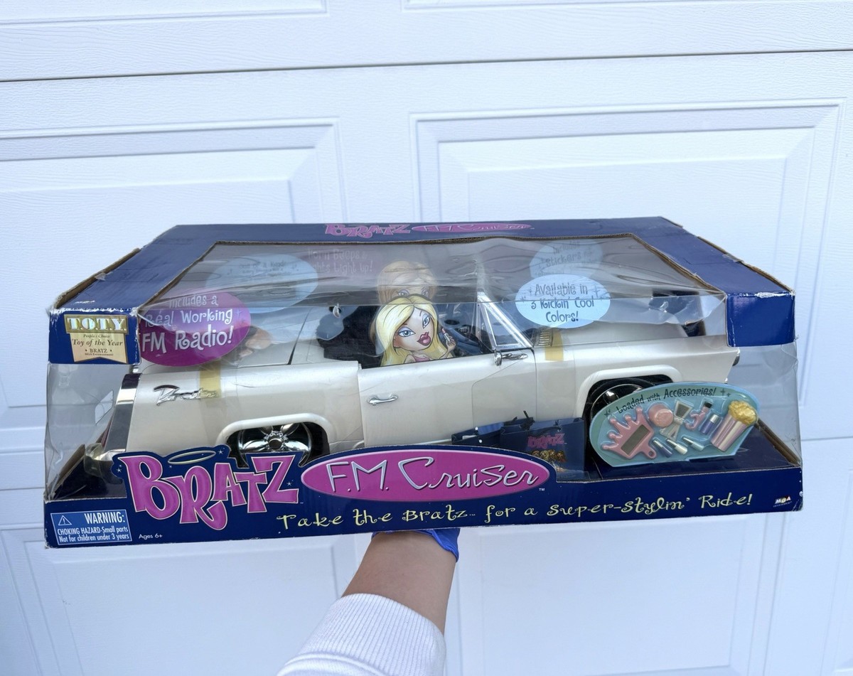 2004 Bratz FM Cruiser Car w/ Real Radio Light Accessories MGA
