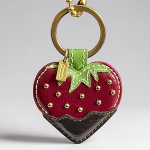 小物 COACH Chocolate Dipped Strawberry Charm Coach Strawberry Keychain | eBay