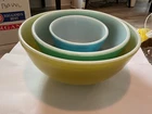 Set Of 3 Primary Color Yellow Grren and Blue Pyrex Mixing Bowls