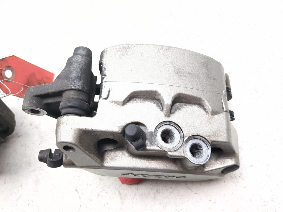 04-08 Juego de pinzas de freno delanteras Honda VTX1800R VTX 1800 Foto 3 de 4