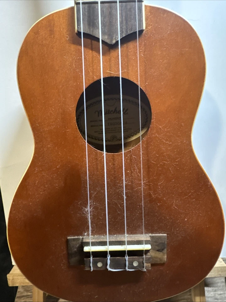 Mitchell MU40NT 音乐会尤克里里 - 天然木材 — 第 2/4 张图片