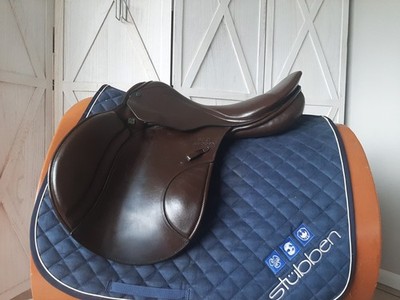Stubben Roxane Jump Saddle 18''/29cm