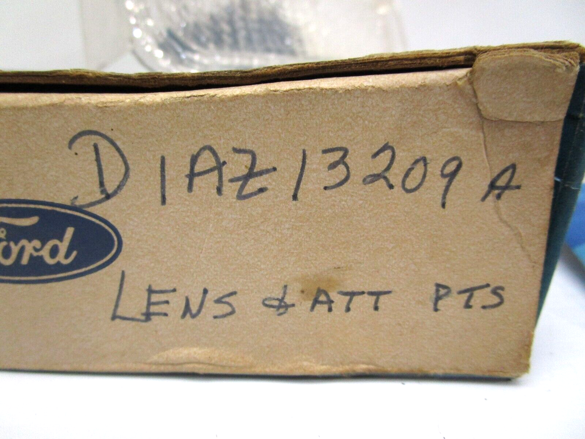 NOS 1971-72 FORD GALAXIE LEFT HAND TURN SIGNAL LENS D1AZ-13209-A