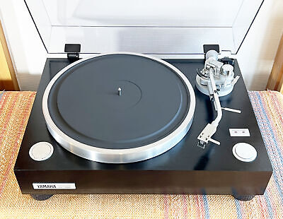 Yamaha GT-750 Record Player Turntable | 1st Generation Yamaha GT-750 Record Player Turntable | 1st Generation