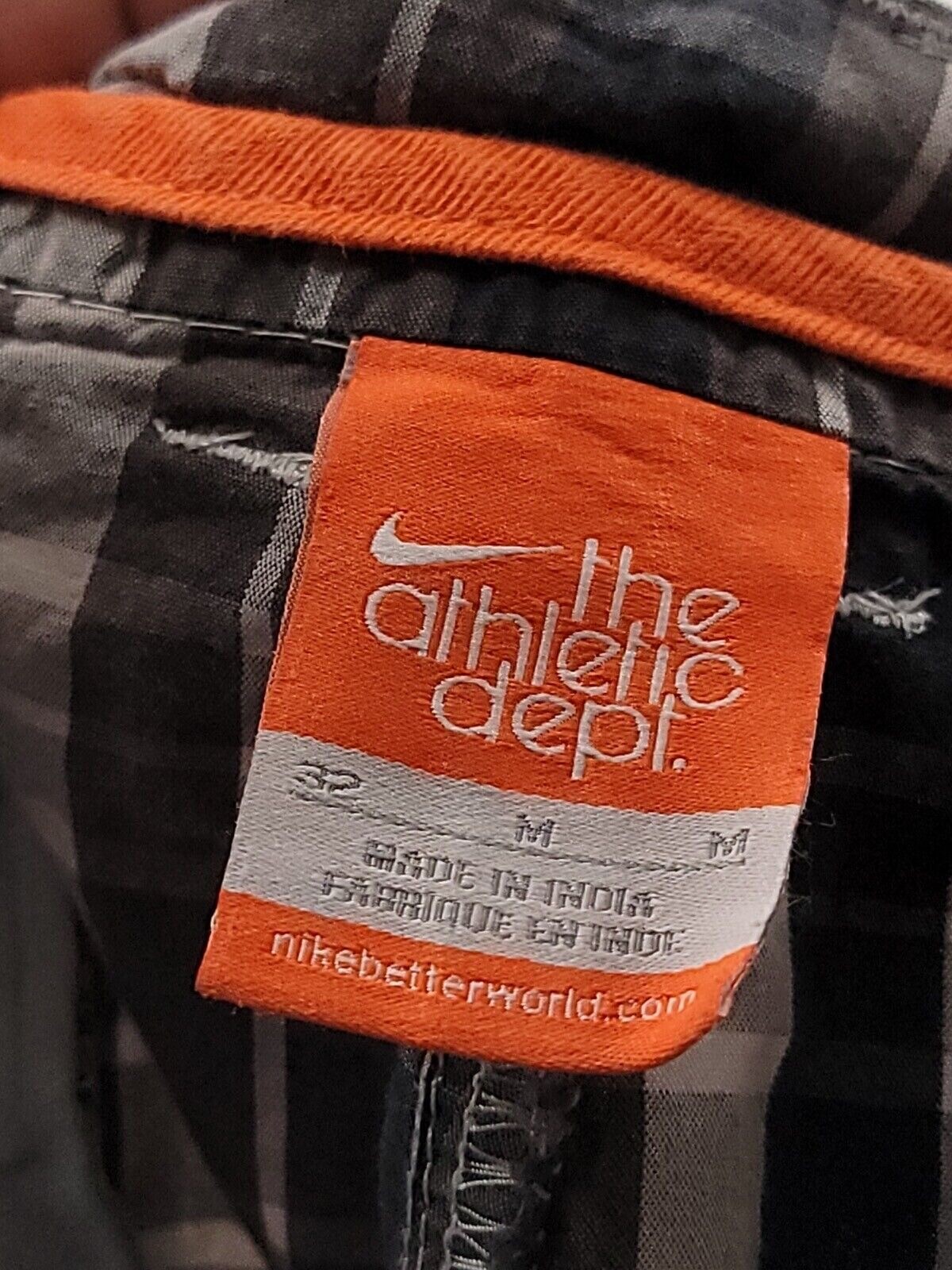 Nike Athletic Dept Cargo Shorts Mens Adult Size 32 W34 Plaid Casual 100