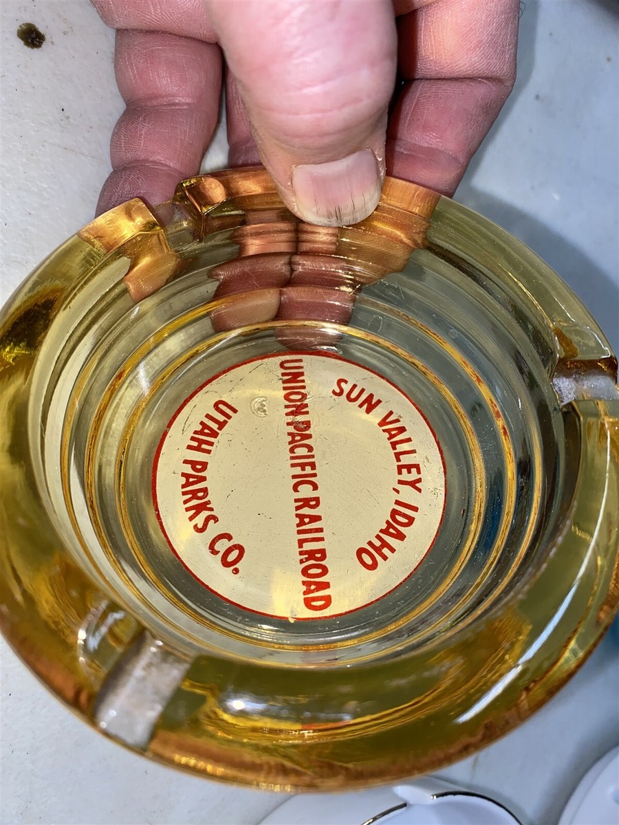 4 different Vintage Union Pacific Railroad Ashtrays 2 ceramic 2