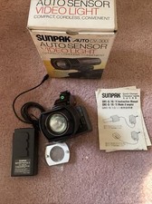 Sunpak CV-300 Compact Video Light, Auto Sensor and Charger