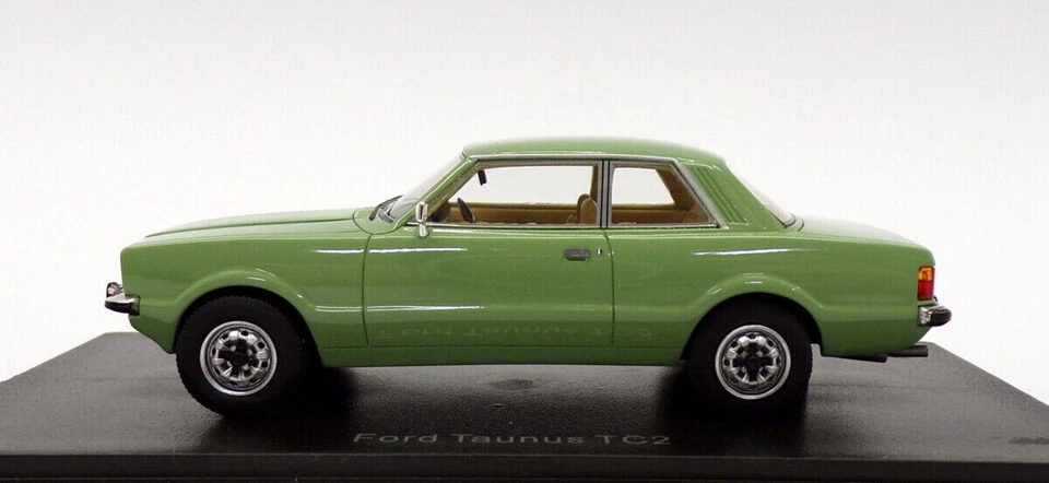 Ford Taunus TC2 2.3 Coupe Ghia Verde 1976 Neo 45139 1:43 Resina - Immagine 2 di 4