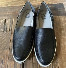 Naturalizer Womens Raina Loafer Black 9W Preowned Worn 2 Times Around The House