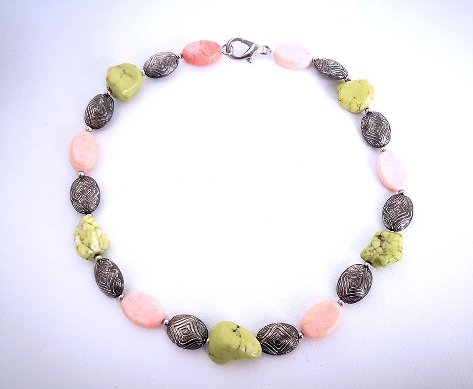 Collar Ovalado Rosa Hierba Coral Barquesa Howlita Antiguo Tíbet Plata Cuentas 17" Foto 4 de 4