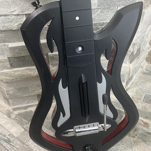 Guitare Guitar Hero Warriors Of Rock Pour PC Et Xbox 360 + Adaptateur Bluetooth Et Jeux