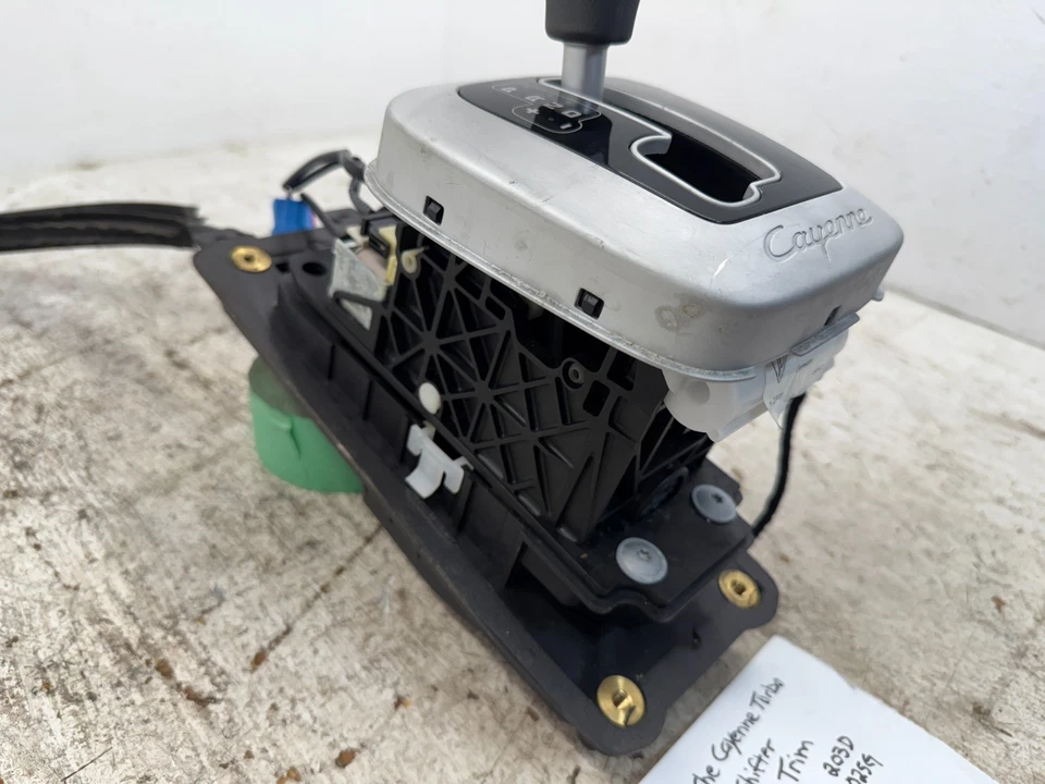 04-10 PORSCHE CAYENNE 955 957 AUTOMATIC TRANSMISSION SHIFTER & CABLE 7L5713025G - Image 3 of 4