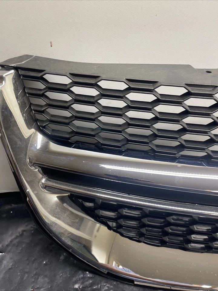 Dodge Grand Caravan 2011-2020 parrilla cromada 11RTDUGASM OE Foto 4 de 4