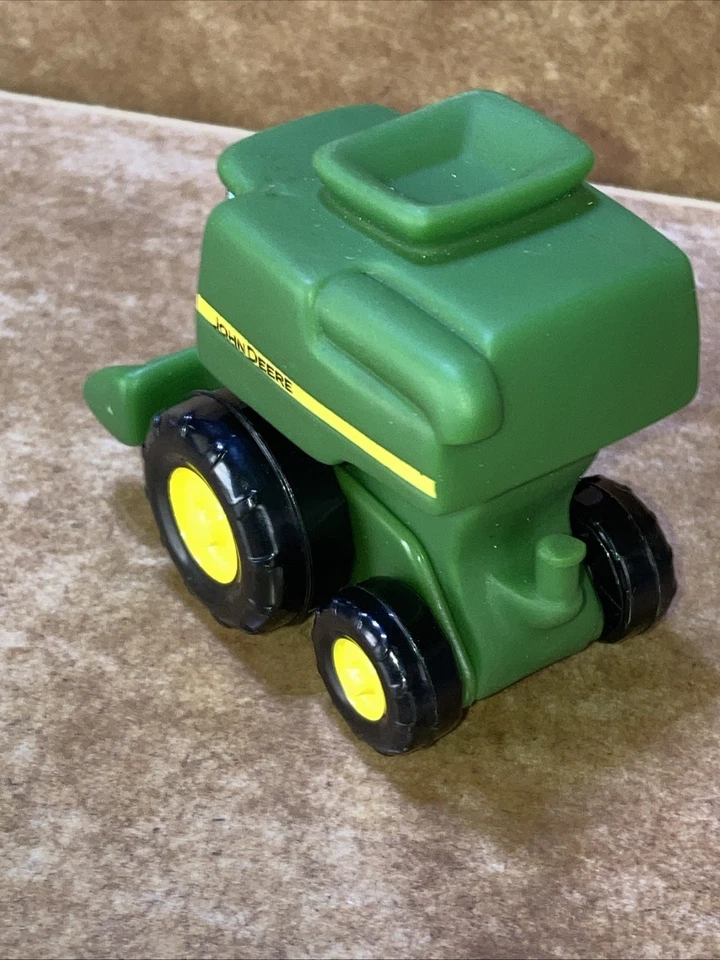 TOMY JOHN DEERE  COREY COMBINE  RUBBER & PLASTIC FARM TOY Vehicle - Image 3 of 4