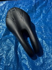 ISM PL 1.1 Bicycle Road /Tri Saddle BLA CK 280X135Mmm NEW Authentic , no/hc