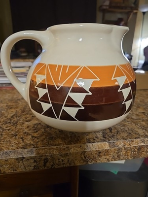 #ad Sioux Pottery Signed Garnett Rapid City South Dakota RCSD Water Pitcher 7 3 4quot; $50.00