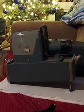 Vintage Argus 300 Automatic Slide Projector w/ Carrying Case, tested, works