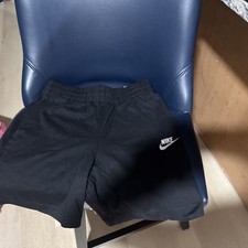 Boys Black Nike Logo Shorts, Boys size medium excellent condition