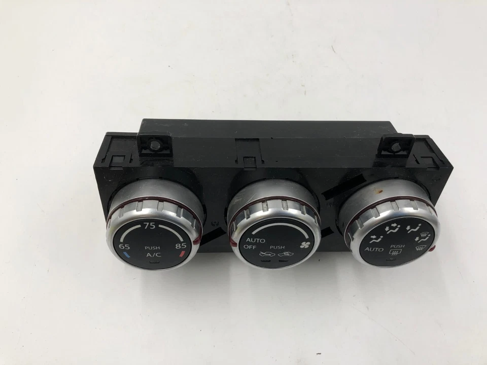 Unidad de control de clima de calefacción de aire acondicionado Suzuki SX-4 2007-2013 OEM E01B65010 Foto 2 de 4