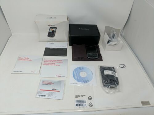 BlackBerry Bold 9650 3G Phone Bundle Verizon in Original Box As Is Untested VTG - Picture 1 of 9